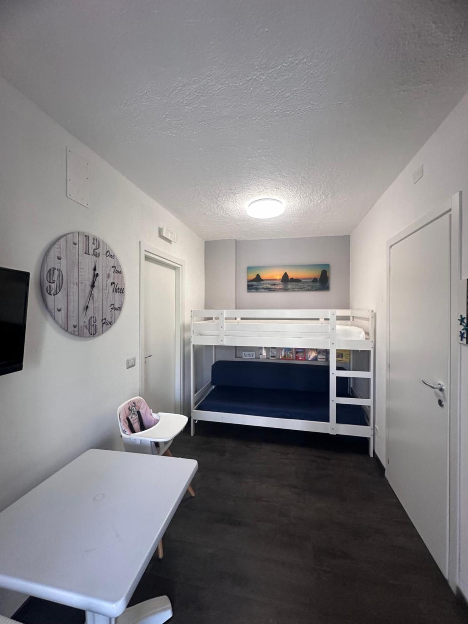 Appartamento I Puritani On The Beach Giardini Naxos Exterior photo