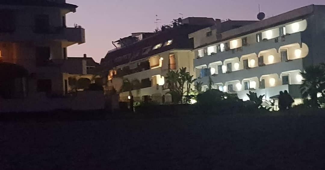 Appartamento I Puritani On The Beach Giardini Naxos Exterior photo