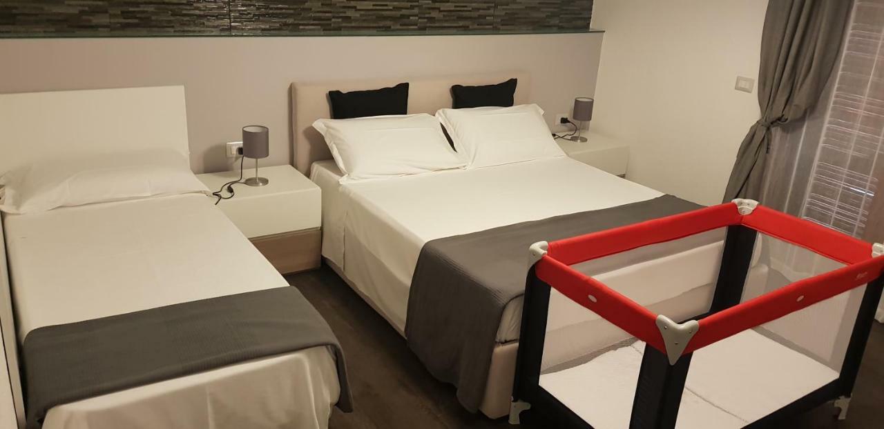 Appartamento I Puritani On The Beach Giardini Naxos Exterior photo